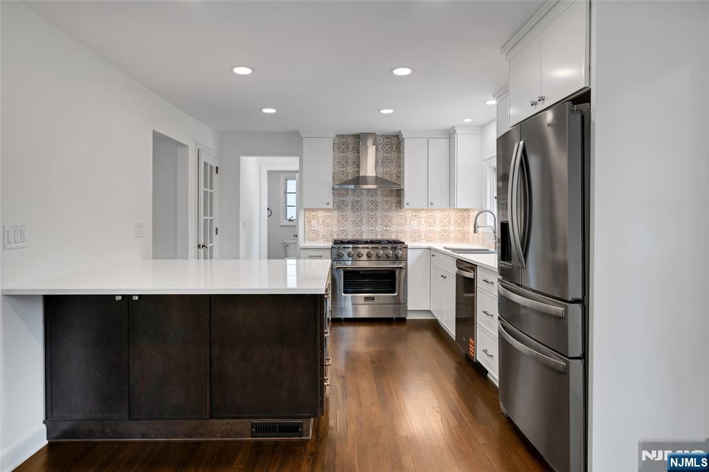 21 End Terrace Bloomfield, NJ 07003 - Photo 8 of 26