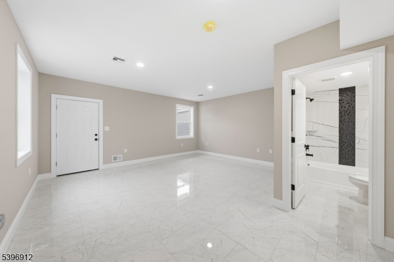 840 Martin Street Elizabeth, NJ 07201 - Photo 28 of 33