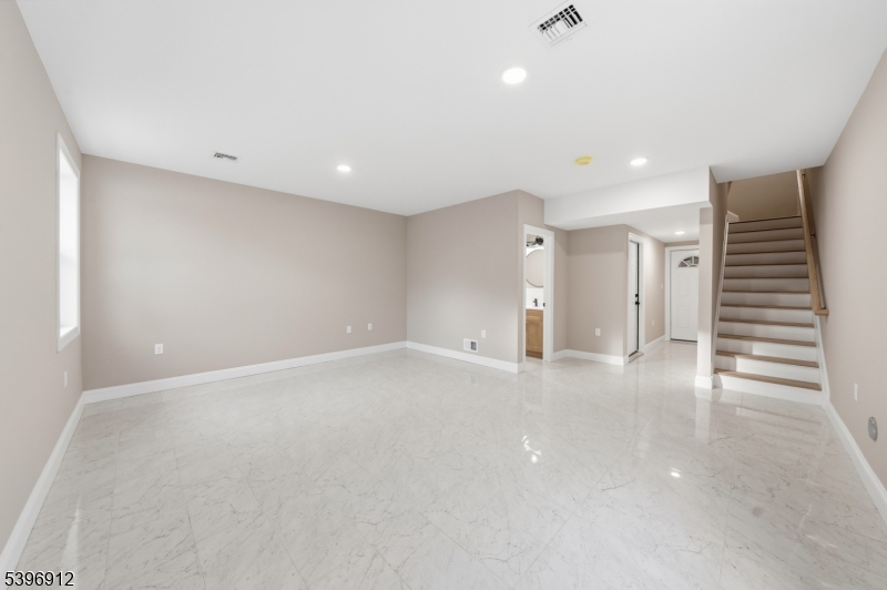 840 Martin Street Elizabeth, NJ 07201 - Photo 29 of 33