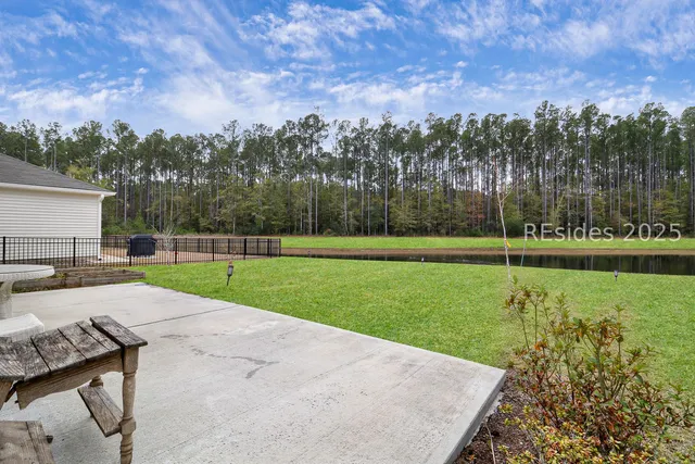 $440,000 | 17 Mainland Lakes Drive, Bluffton, SC 29910