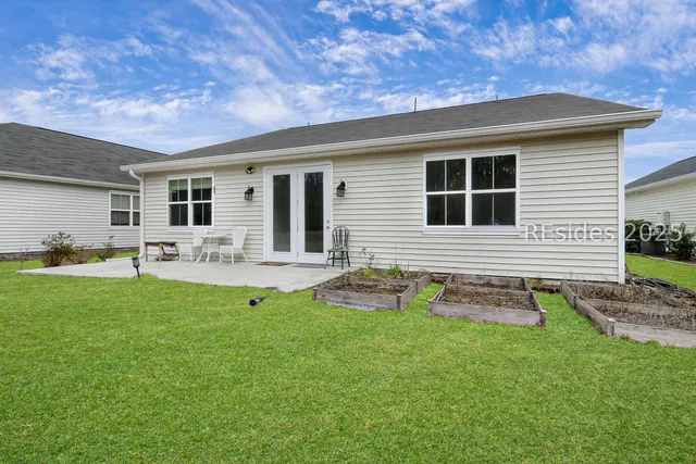 $440,000 | 17 Mainland Lakes Drive, Bluffton, SC 29910