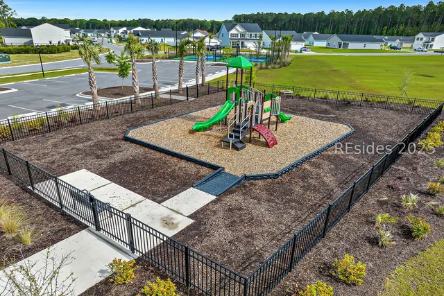 $440,000 | 17 Mainland Lakes Drive, Bluffton, SC 29910