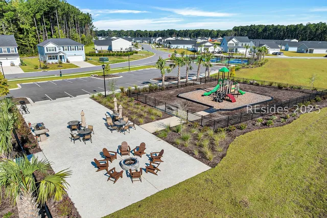 $440,000 | 17 Mainland Lakes Drive, Bluffton, SC 29910