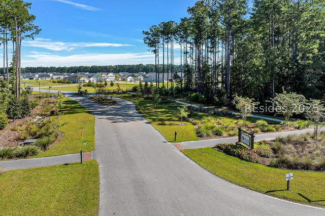 $440,000 | 17 Mainland Lakes Drive, Bluffton, SC 29910