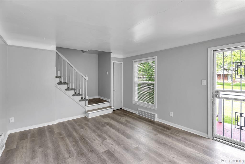 12710 Kelly Road Detroit, MI 48224 - Photo 8 of 23