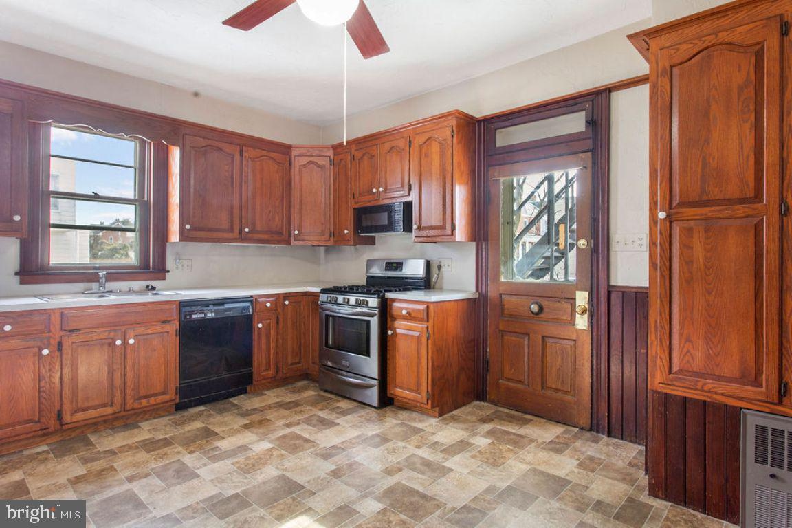 28 West Middle Street Hanover, PA 17331 - Photo 12 of 45 Gallery Image 12