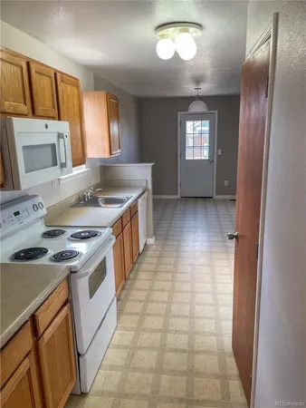 $360,000 | 3029 Renshaw Street, Strasburg, CO 80136