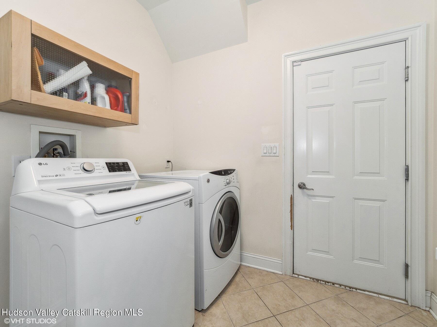 39 Ridgeline Drive Poughkeepsie, NY 12603 - Photo 28 of 35 a utility room with dryer and washer