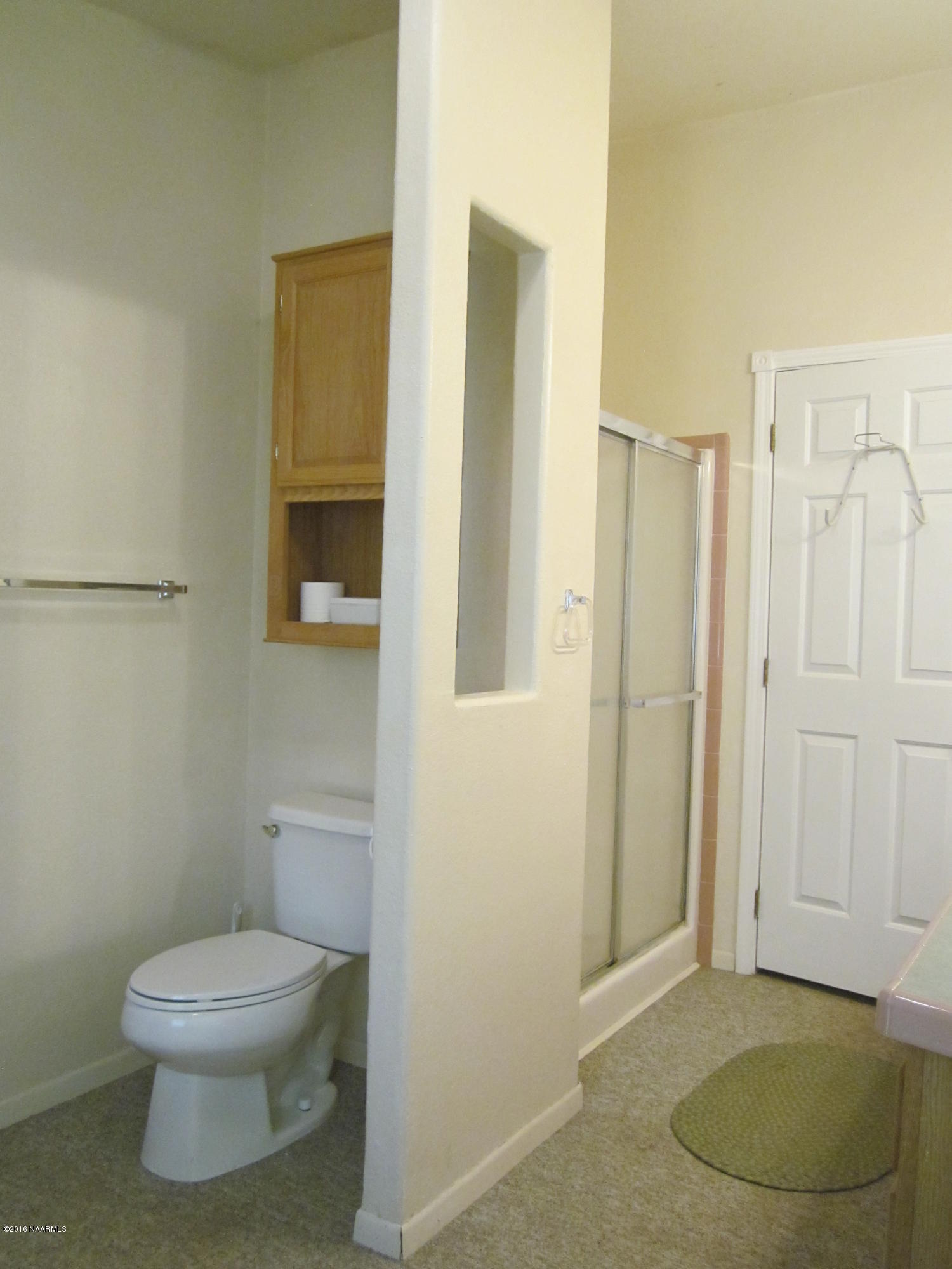 6916 North Spring Valley Road Parks, AZ 86018 - Photo 19 of 29 masterbath3