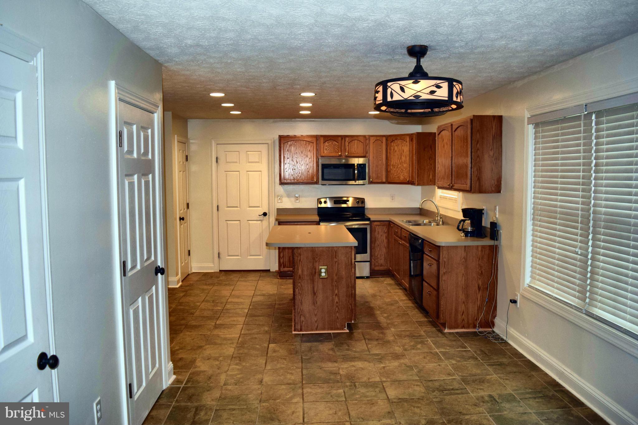 541 County Rte 51/10 Gerrardstown, WV 25420 - Photo 8 of 28 Kitchen