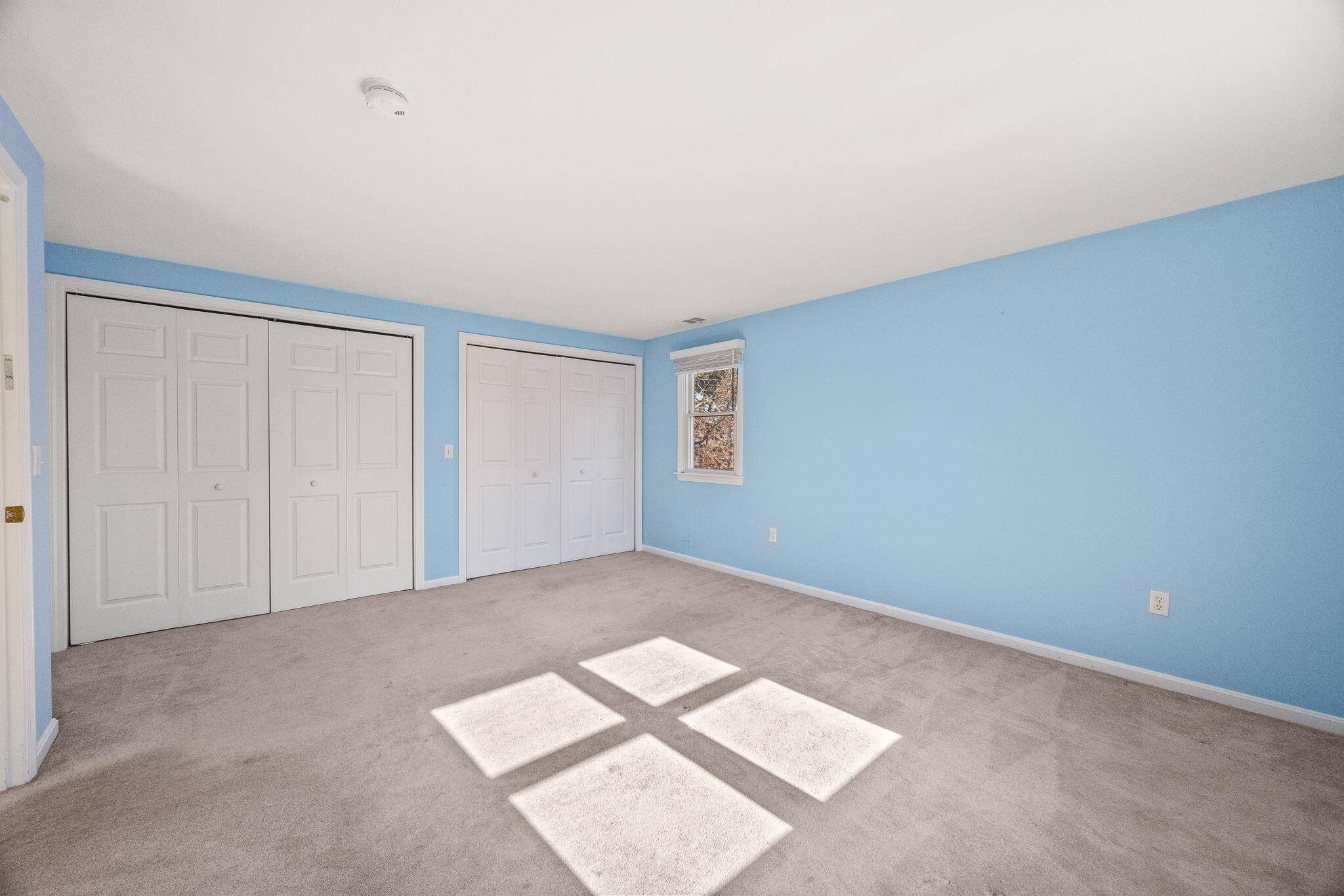 84 Middle Road South Chatham, MA 02659 - Photo 25 of 48 an empty room with windows