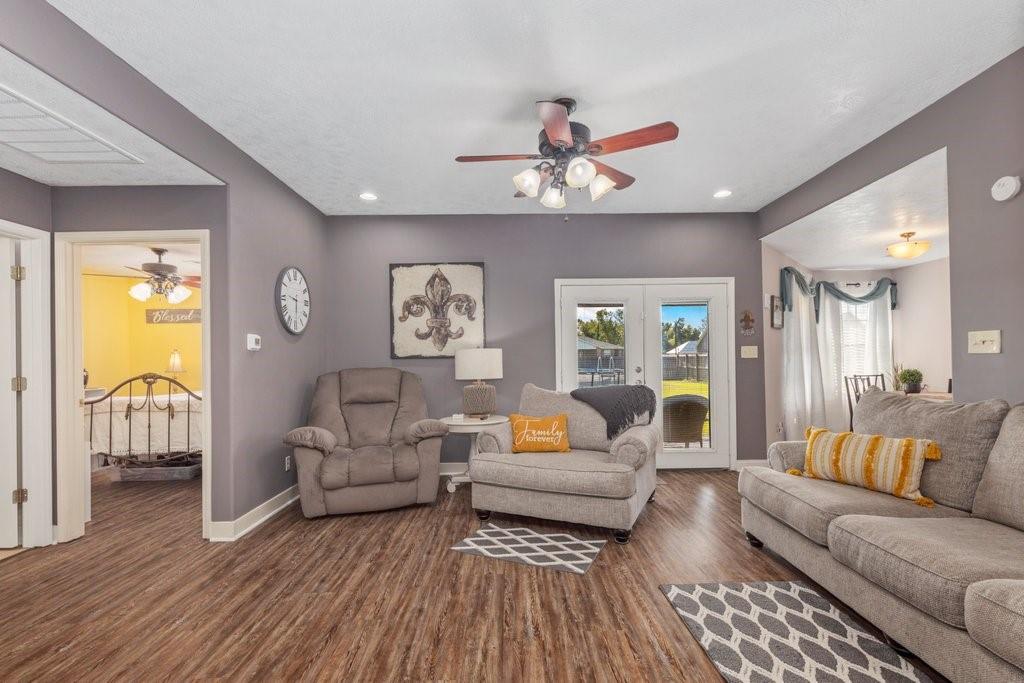 2814 King Road Sulphur, LA 70663 - Photo 4 of 24 Gallery Image 4