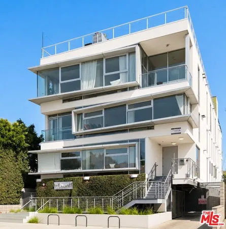 $8,200,000 | 12770 Caswell Avenue, Los Angeles, CA 90066