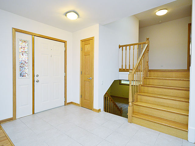 1521 Manor Lane Park Ridge, IL 60068 - Photo 2 of 21