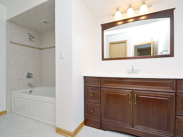 1521 Manor Lane Park Ridge, IL 60068 - Photo 12 of 21