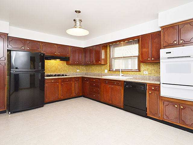 1521 Manor Lane Park Ridge, IL 60068 - Photo 7 of 21