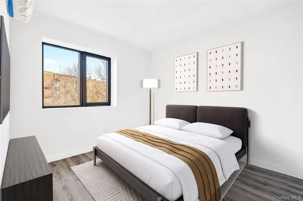 $2,635 | 2043 Webster Avenue | Tremont