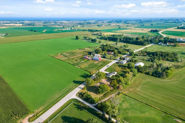 $52,000 | N1970 Highway 32, Holland, WI 53070