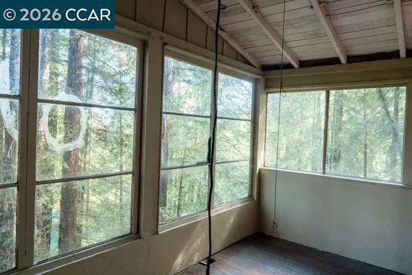 $325,000 | 17850 Santa Rosa Avenue, Guerneville, CA 95446