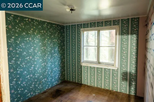 $325,000 | 17850 Santa Rosa Avenue, Guerneville, CA 95446