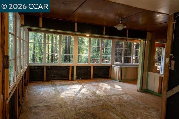 $325,000 | 17850 Santa Rosa Avenue, Guerneville, CA 95446