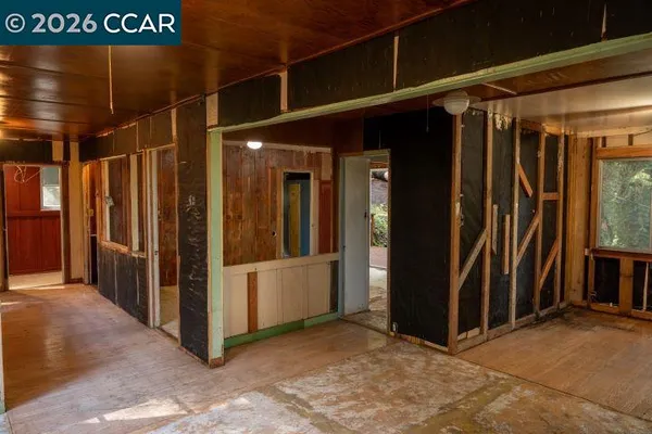 $325,000 | 17850 Santa Rosa Avenue, Guerneville, CA 95446