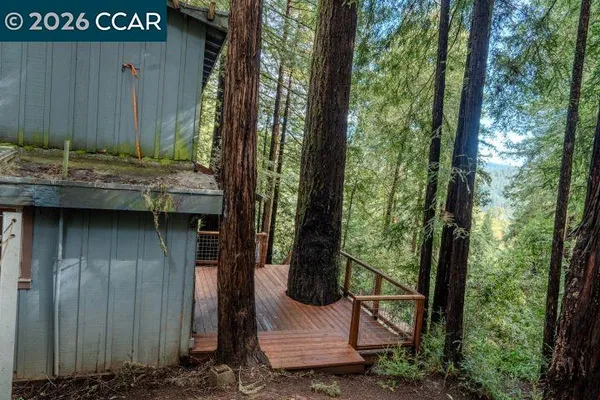 $325,000 | 17850 Santa Rosa Avenue, Guerneville, CA 95446