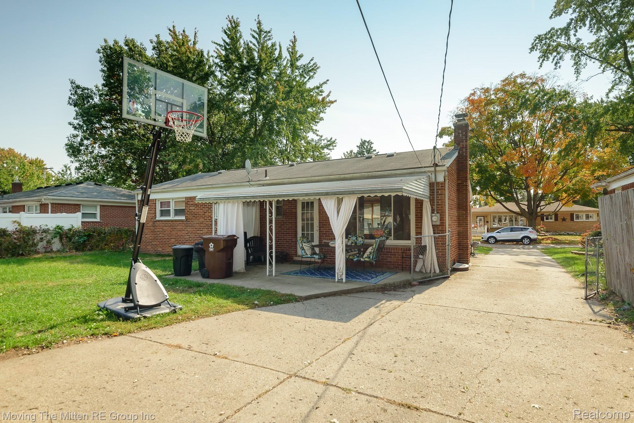 36776 Pinewood Road Wayne, MI 48184 - Photo 29 of 35 MTM_36776_pinewood-29.jpg