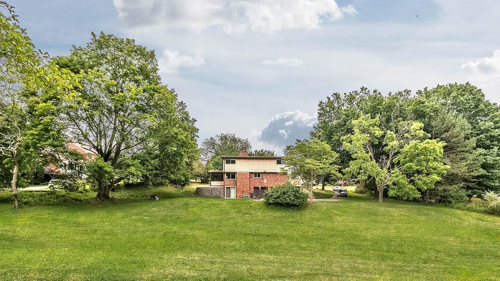 2227 Rochester Road Franklin Park, PA 15237 - Photo 4 of 21 Gallery Image 4