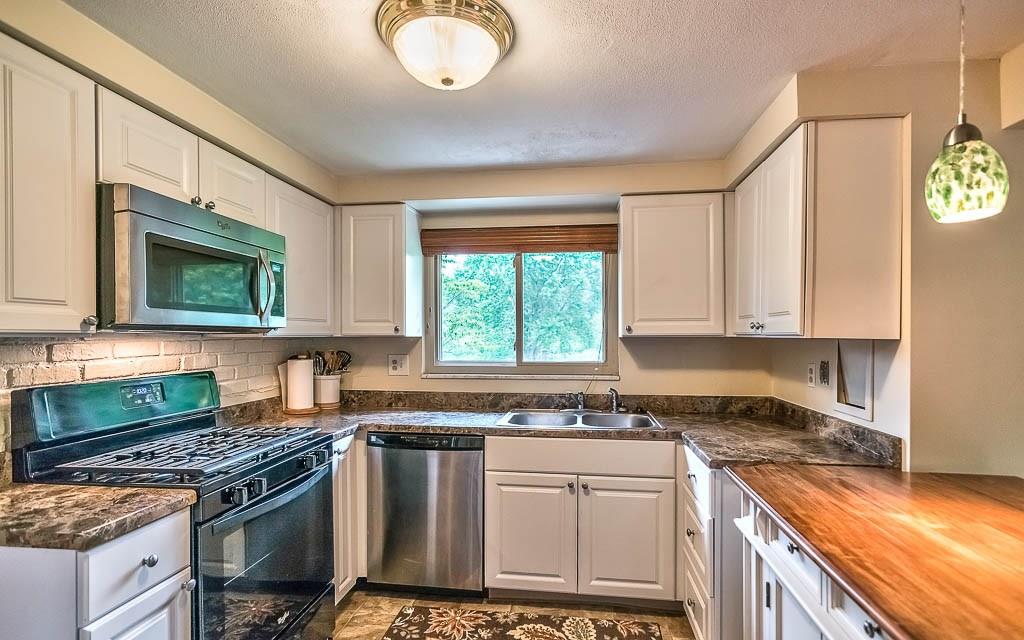 2227 Rochester Road Franklin Park, PA 15237 - Photo 8 of 21 Gallery Image 8