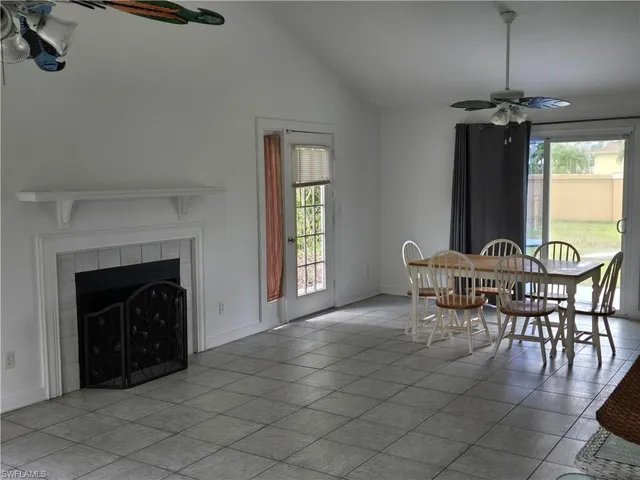 a view of an entryway and a livingroom