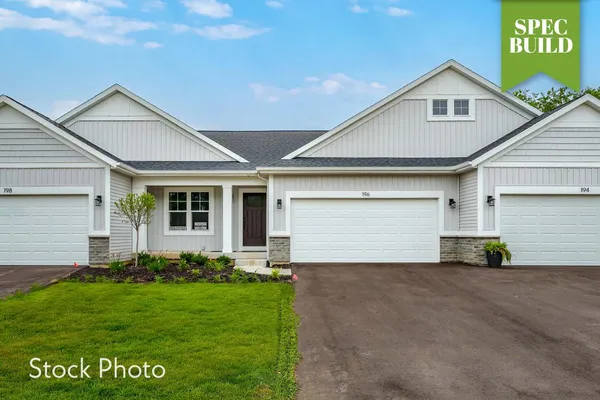 $359,900 | 327 Round Hill Road, Kalamazoo, MI 49009