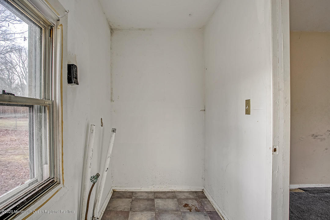 625 Monmouth Road Cream Ridge, NJ 08514 - Photo 11 of 24 Monmouth Rd - MLS _ 14
