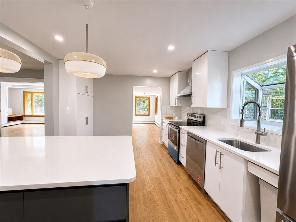 21 Butler Avenue Lexington, MA 02421 - Photo 2 of 29