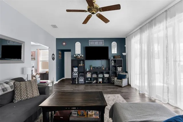 $345,000 | 951 Nodding Shade Drive, Brooksville, FL 34604