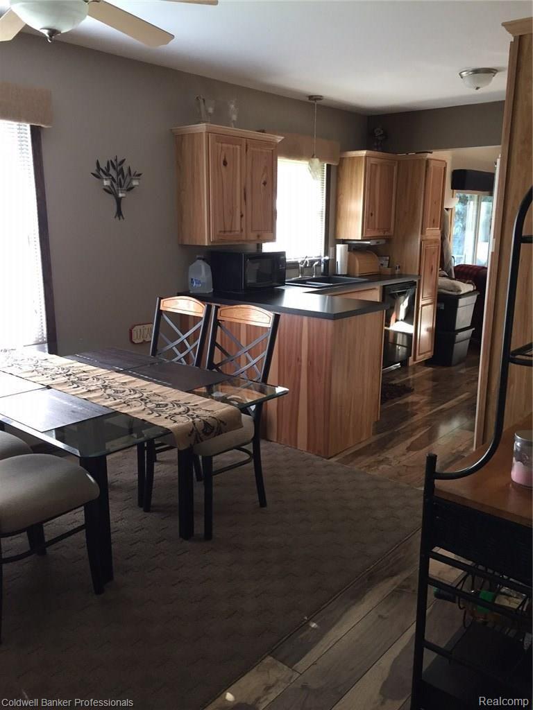 5075 North Georgetown Road Grand Blanc, MI 48439 - Photo 12 of 26 Dining combo