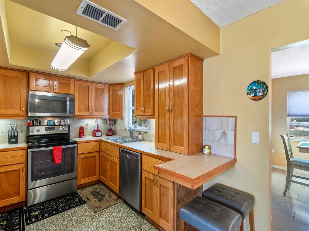 6801 Donlon Road Fort Pierce, FL 34951 - Photo 11 of 34