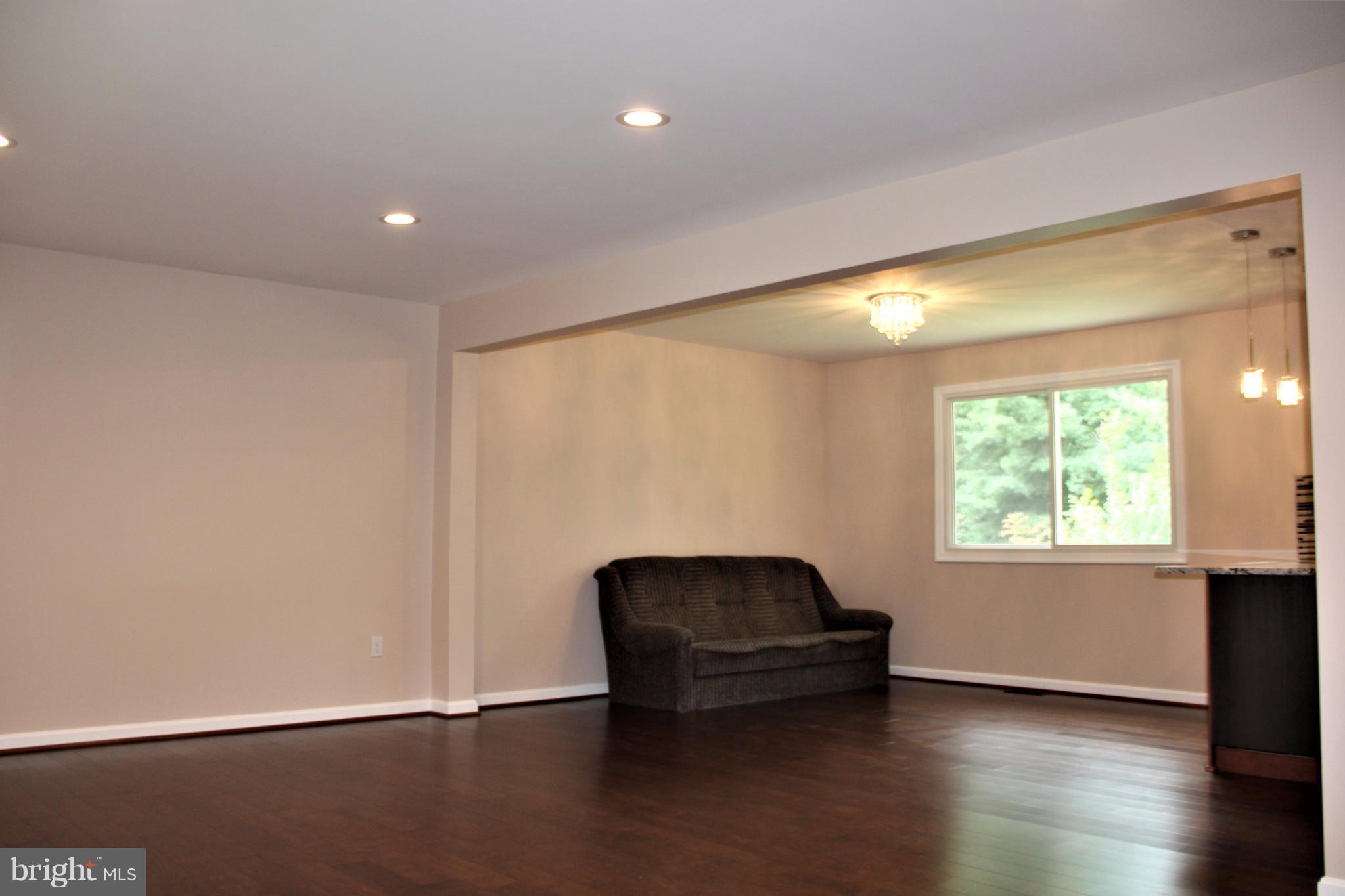 10452 Sweepstakes Road Damascus, MD 20872 - Photo 13 of 28 Living Room