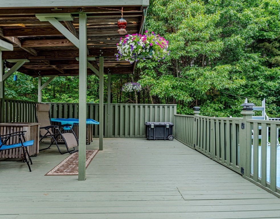 92 Lowell Road Pepperell, MA 01463 - Photo 29 of 36