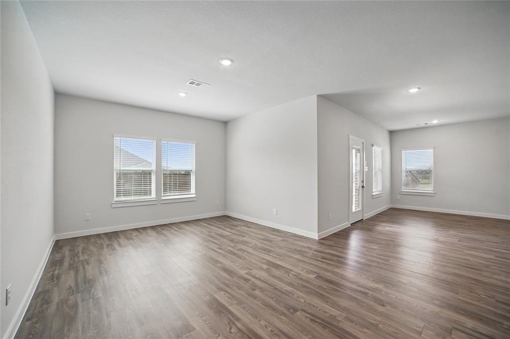 809 Vineyard Way Forney, TX 75126 - Photo 13 of 40