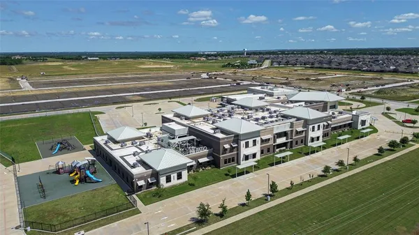 $429,990 | 809 Vineyard Way, Forney, TX 75126