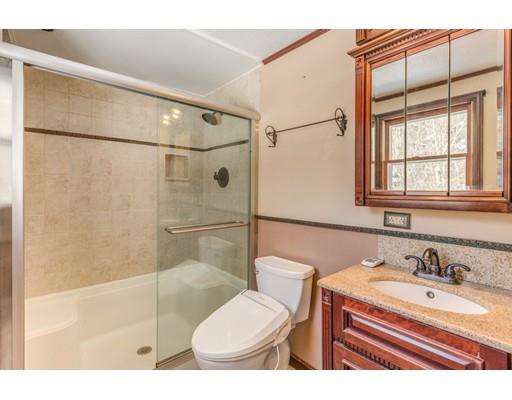 12 Collins Road Wakefield, MA 01880 - Photo 18 of 28 Gallery Image 18