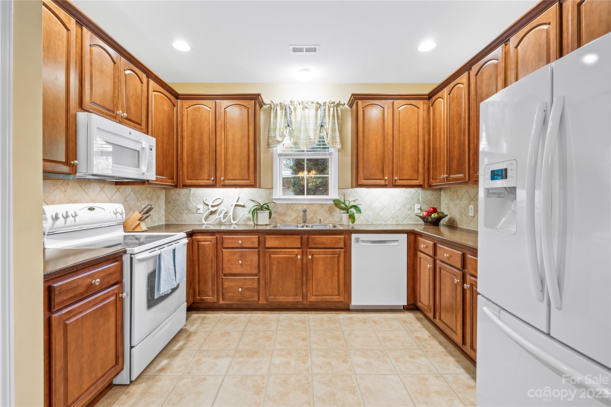 8937 Rosalyn Glen Road Cornelius, NC 28031 - Photo 9 of 32