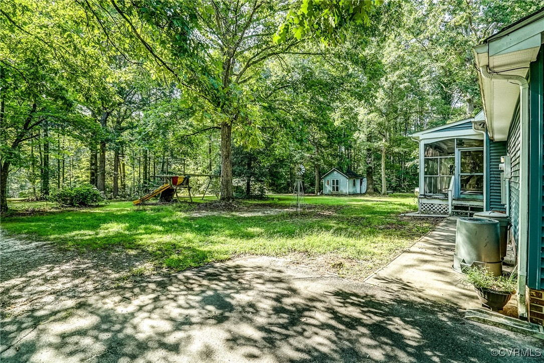 13800 Cross County Road Mineral, VA 23117 - Photo 40 of 47 a view of a garden with a tree
