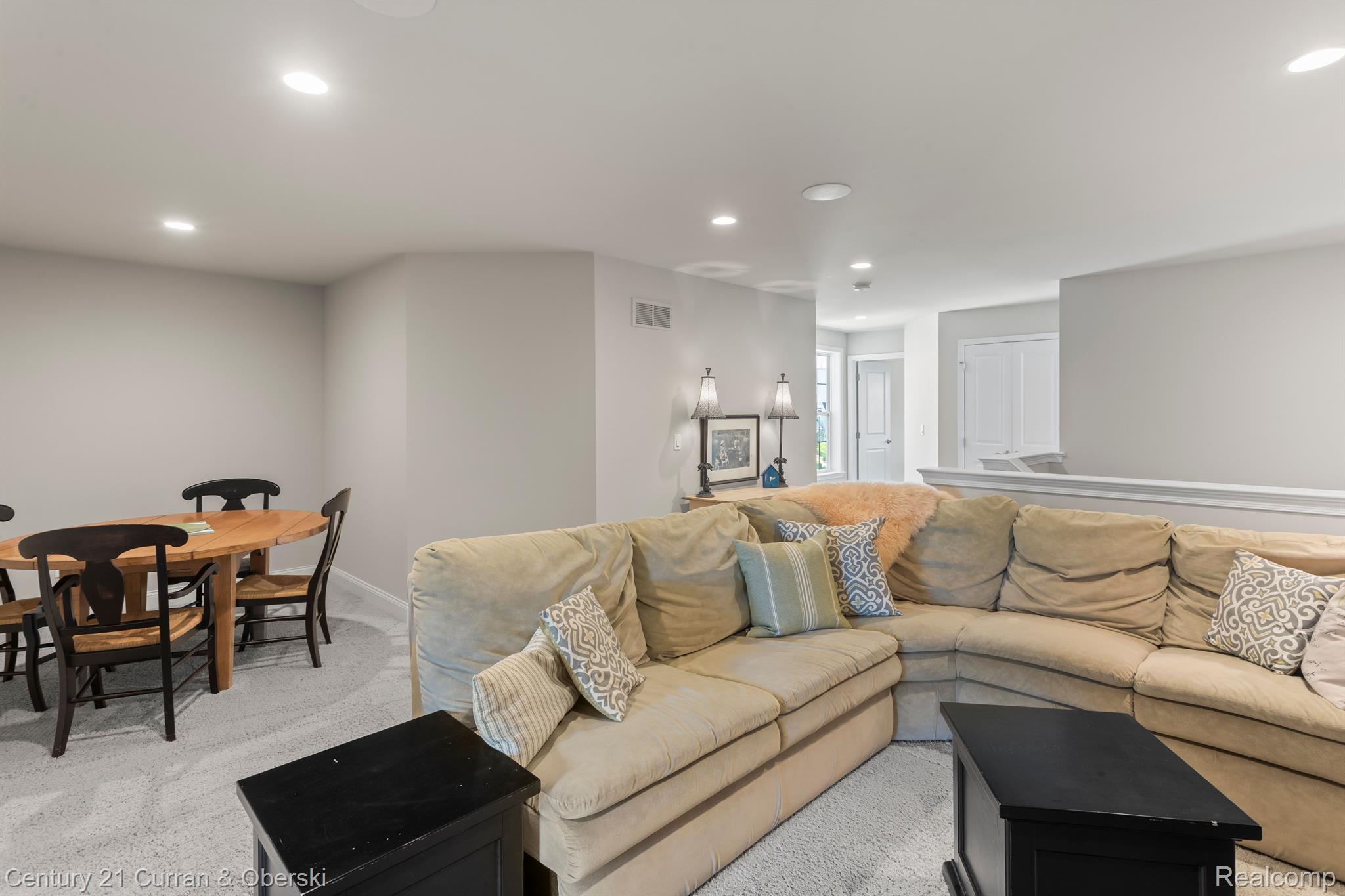 42833 Cardinal Way Novi, MI 48375 - Photo 29 of 39 Gallery Image 29