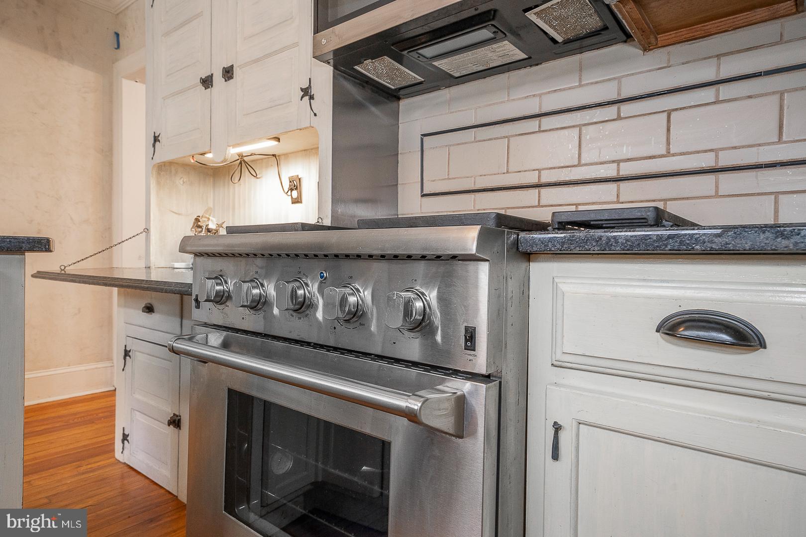 118 Conestoga Road Wayne, PA 19087 - Photo 22 of 46 Gallery Image 22