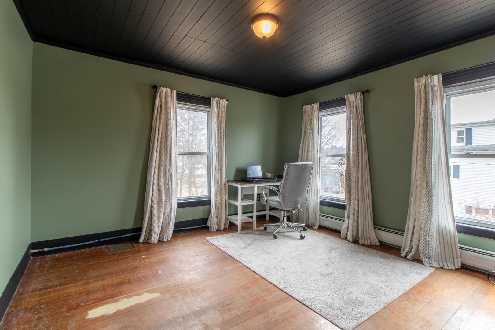 44 Taylor Street Newport, VT 05855 - Photo 28 of 36