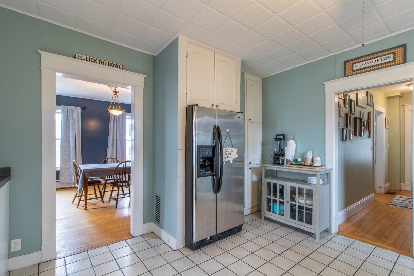 44 Taylor Street Newport, VT 05855 - Photo 5 of 36