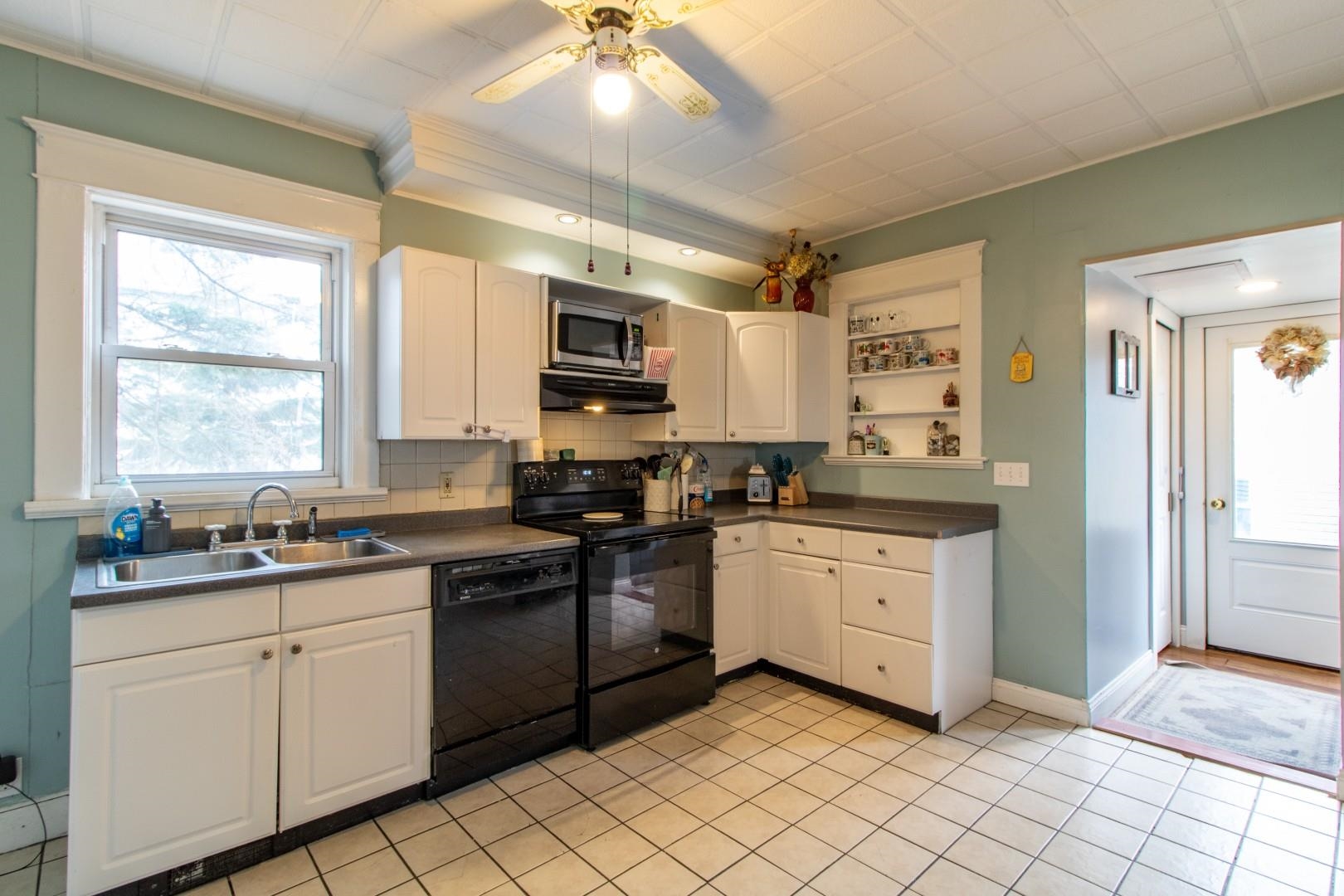 44 Taylor Street Newport, VT 05855 - Photo 6 of 36