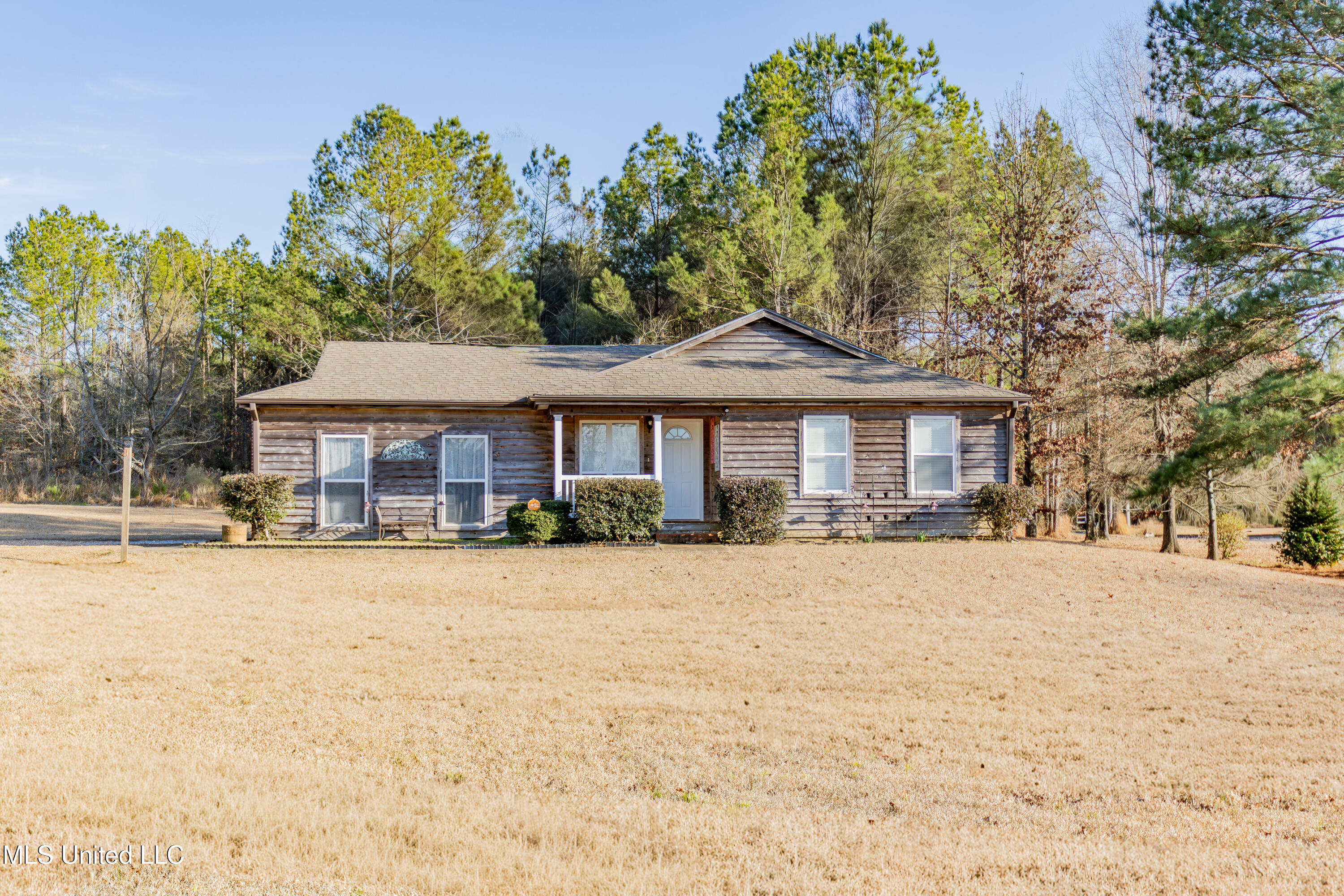 3502 Hwy 471 Exterior